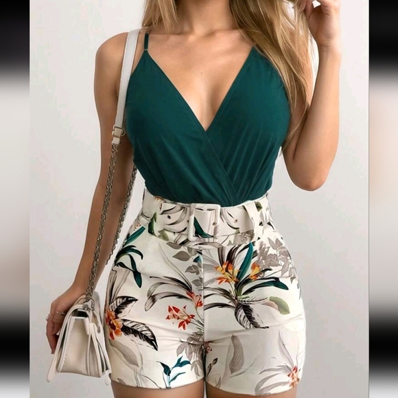 Women's Solid Color Tank Top And Botanical Print Shorts 2 Pieces Set - Picture 1 of 5